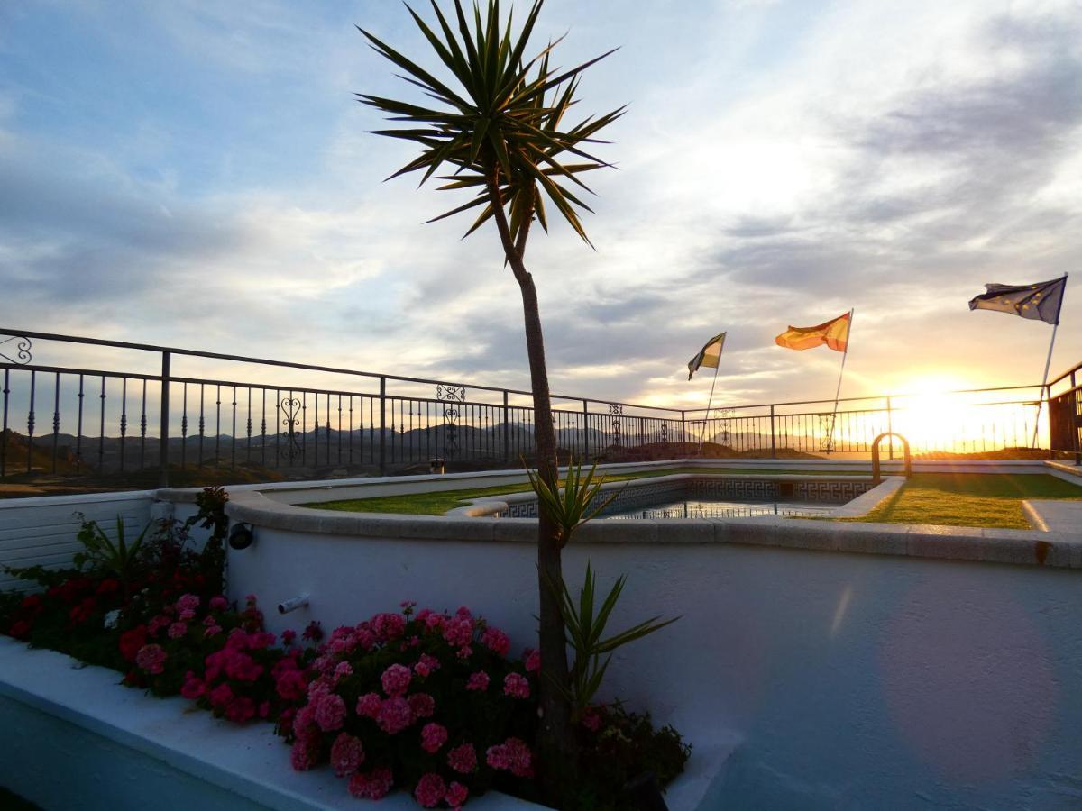 Hotel Sierra De Huesa ภายนอก รูปภาพ