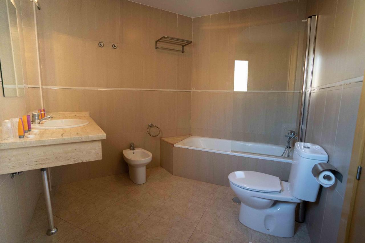 Hotel Sierra De Huesa ภายนอก รูปภาพ